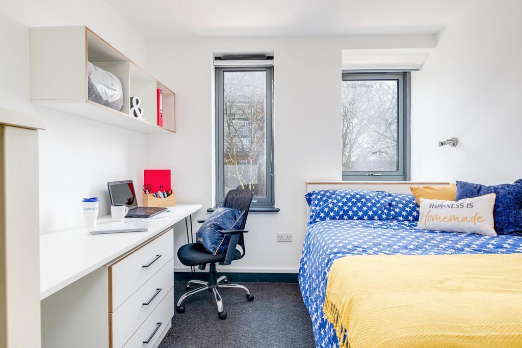Studio flat for rent