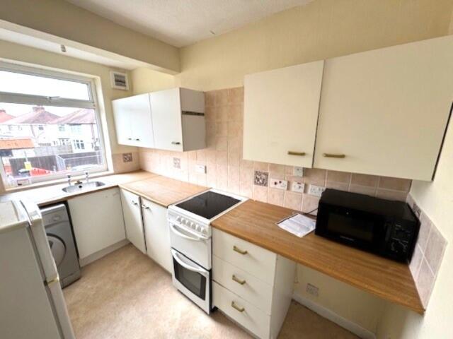 Cumberland Avenue, Thornton-Cleveleys, Lancashire, FY5 photo 4