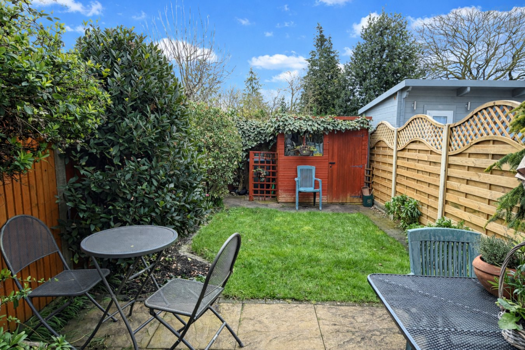 Mulberry Close, Stotfold, Hitchin, SG5 photo 2