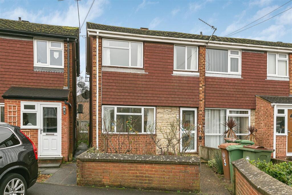 Main image of property: Ashton Close, Sutton