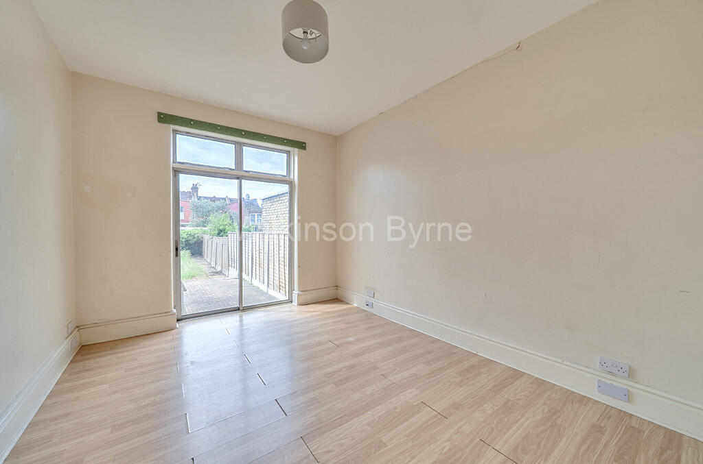Wakefield Road photo 4