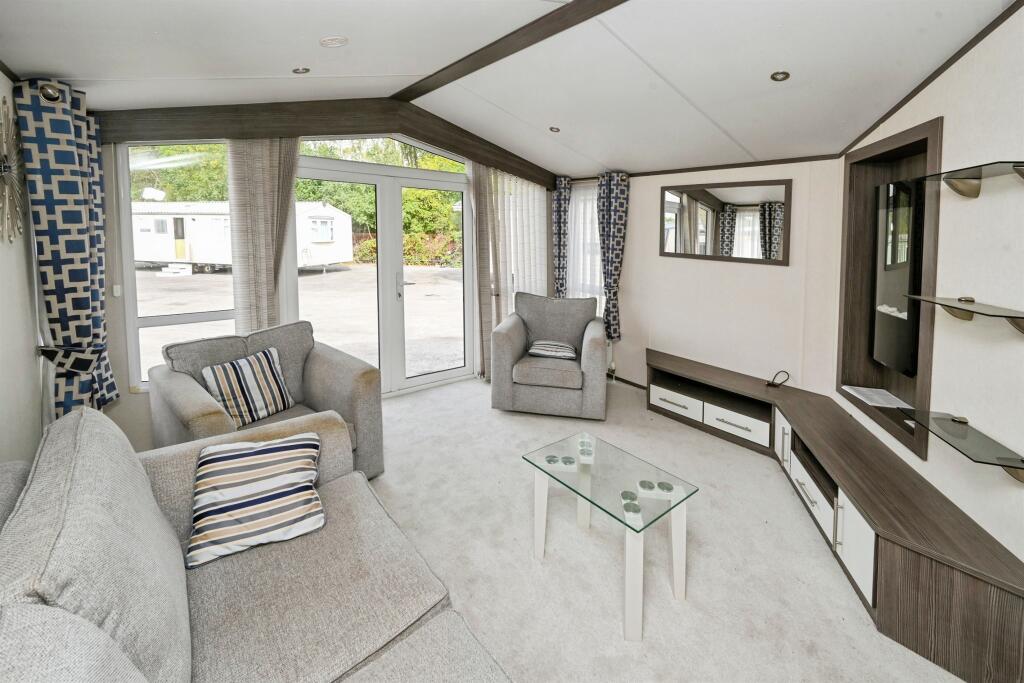 House in North Kesteven, Dogdyke - View 2