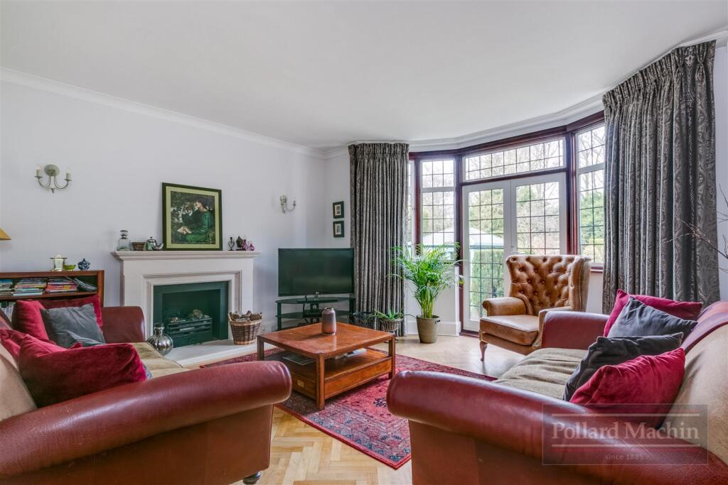 House in South Croydon, Sanderstead - View 4