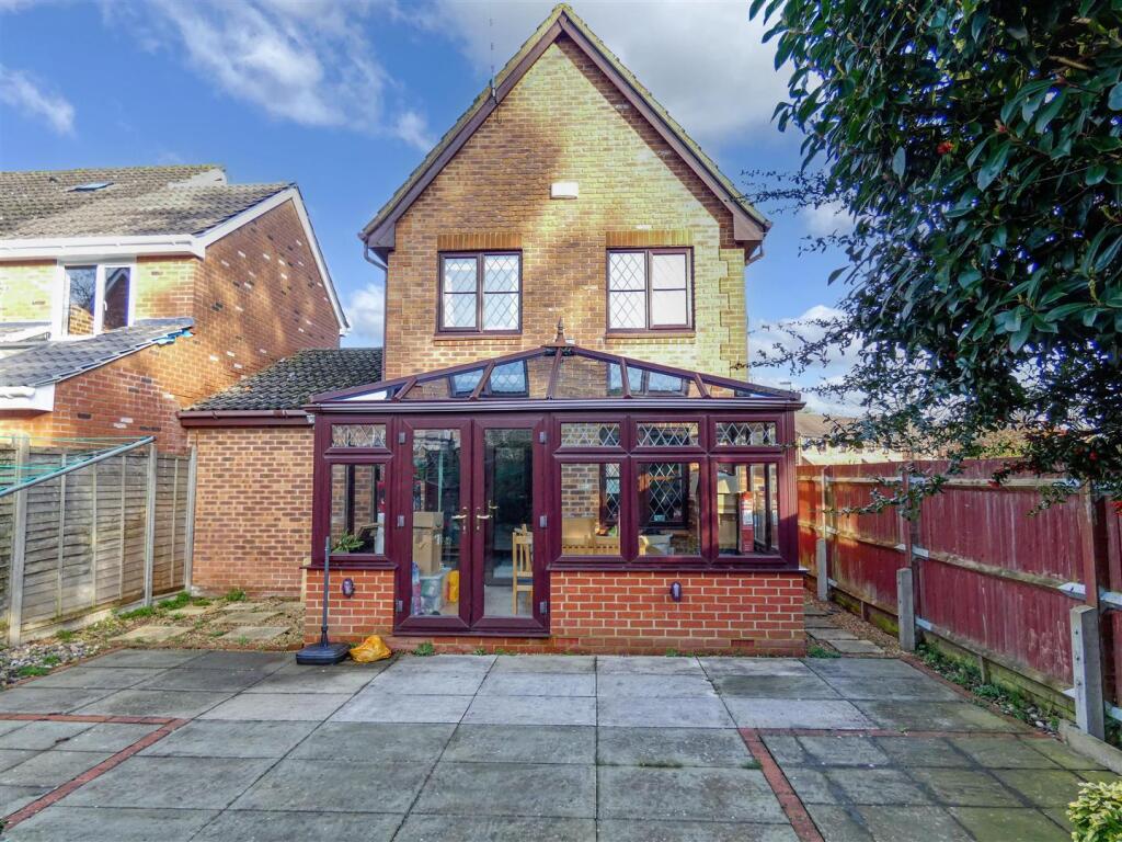 Larkspur Close, Marlborough Place, Littlehampton photo 3