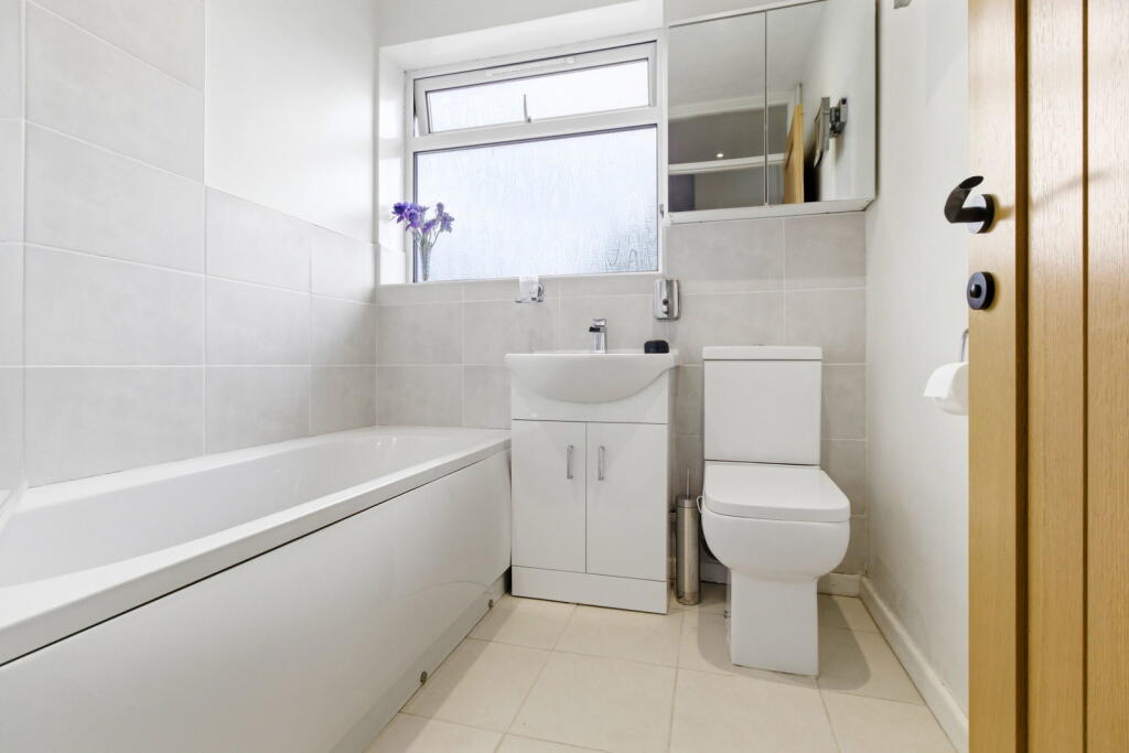 Court Lea, Holly Green, Upton Upon Severn, WR8 0PE photo 4