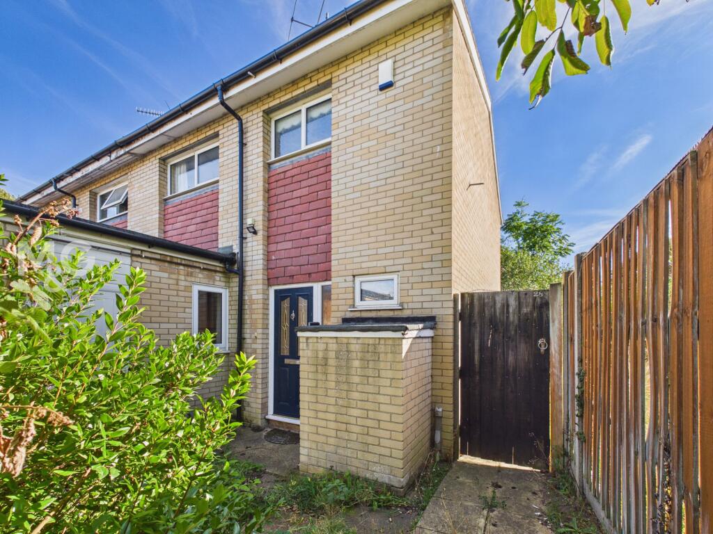 3-bed terraced on Bell Meadow, Bury St. Edmunds, IP32, £250,000
