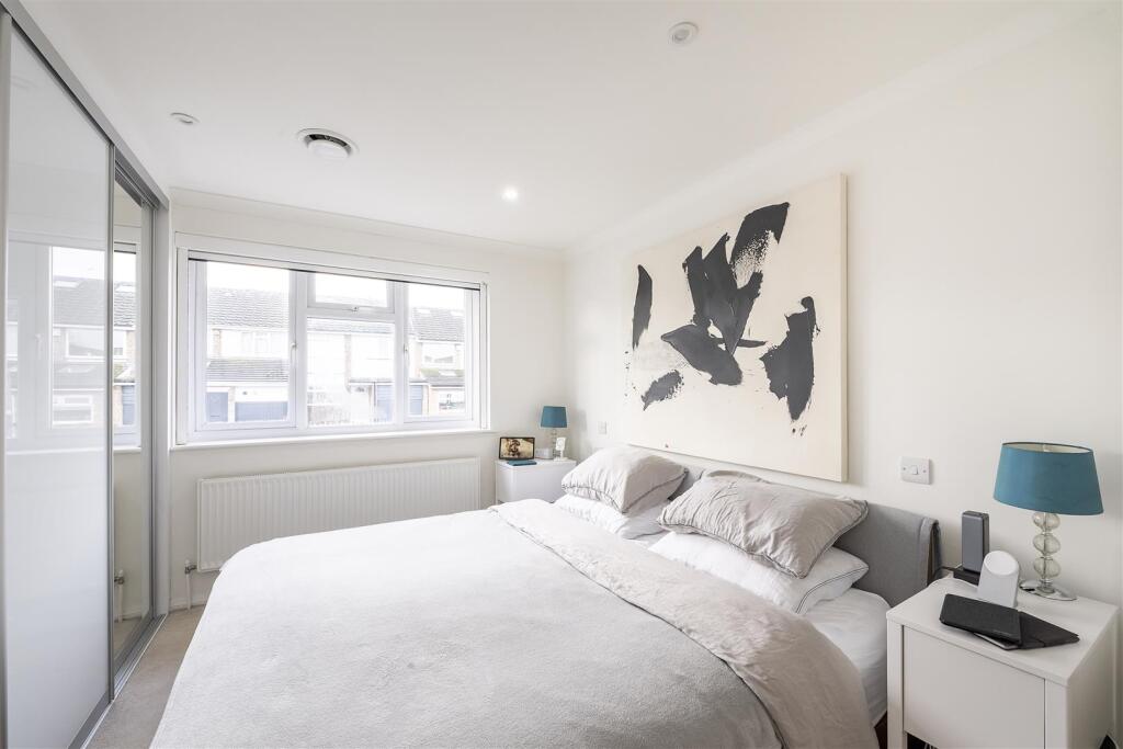 Additional image 5 of Wendover Close, Harpenden