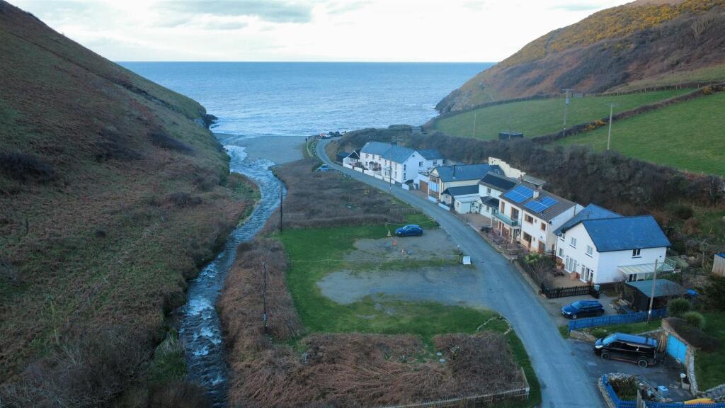 Main image of property: Cwmtydu, Llwyndafydd