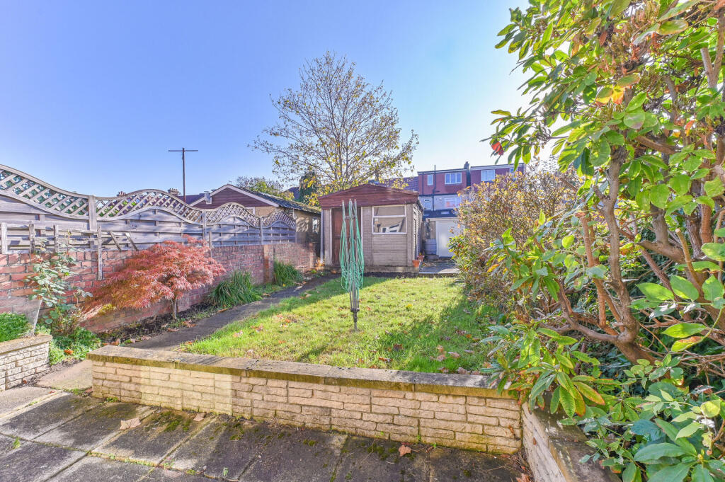 House in Croydon - View 5