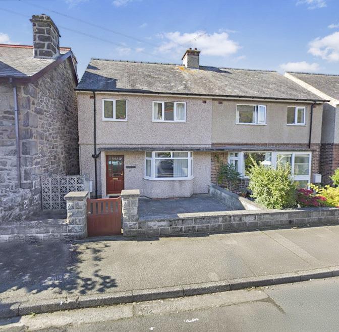 Main image of property: 7 Wellington Terrace, Barmouth