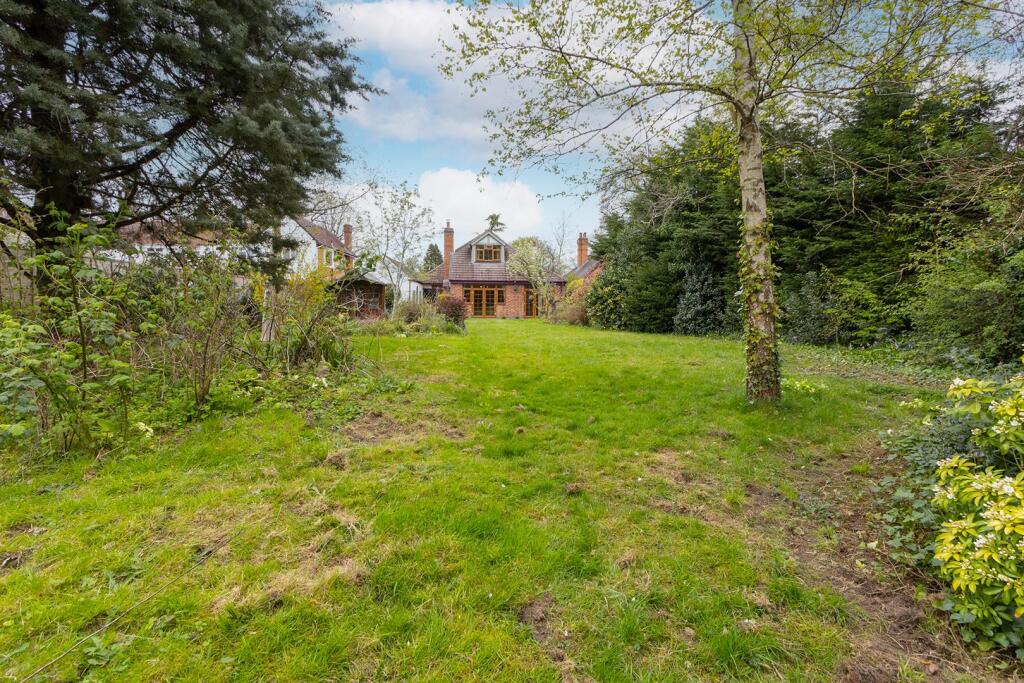 House in Rugby, Warwickshire - View 4