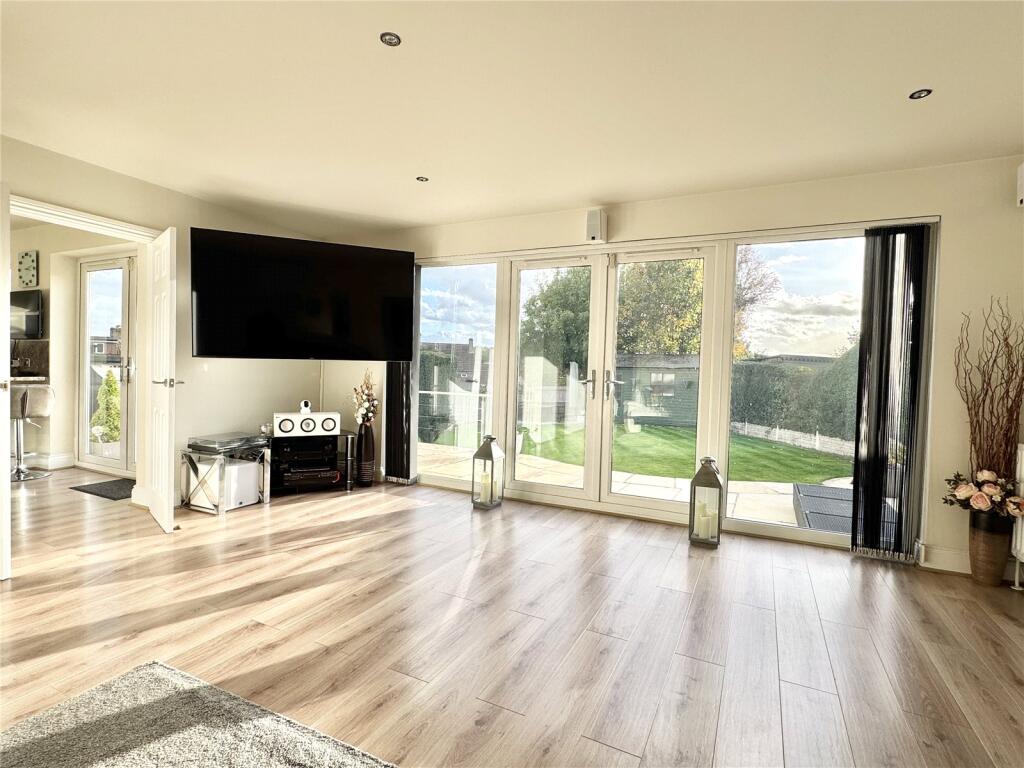 House in Sevenoaks, Hextable - View 3