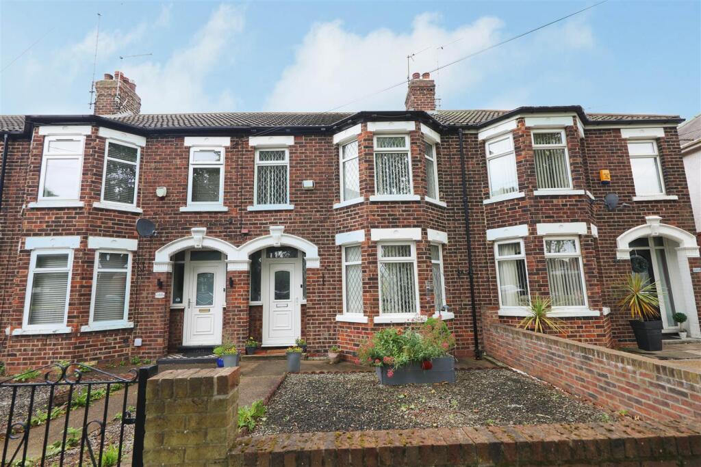 3-bed terraced on Bricknell Avenue, Hull, £170,000