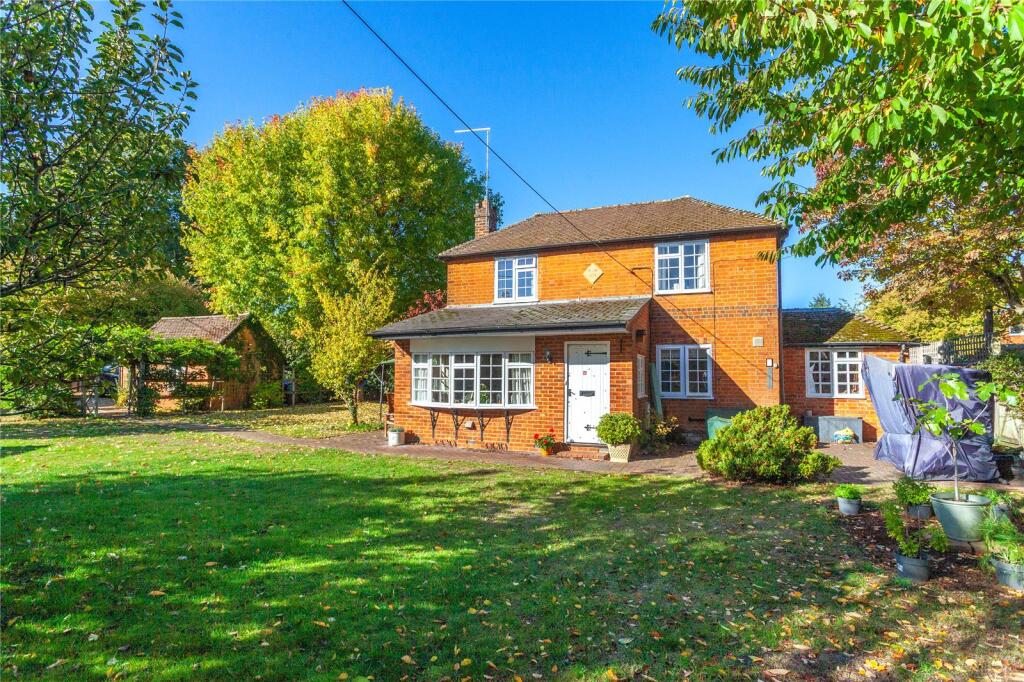 3 Bedroom Detached in RG4 9LP