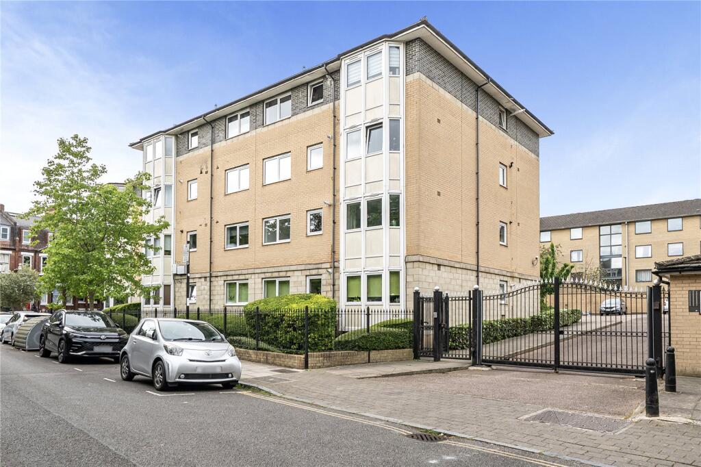 Main image of property: Tollington Park, Finsbury Park, London, N4