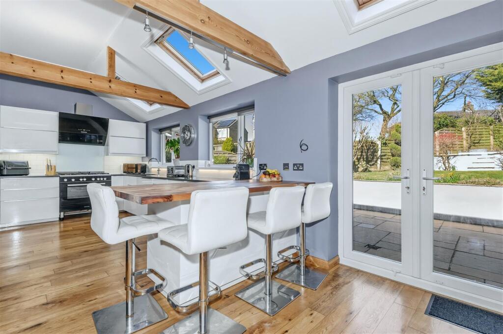 17 Pinfold Close, Barkisland, Halifax, HX4 0EY photo 3