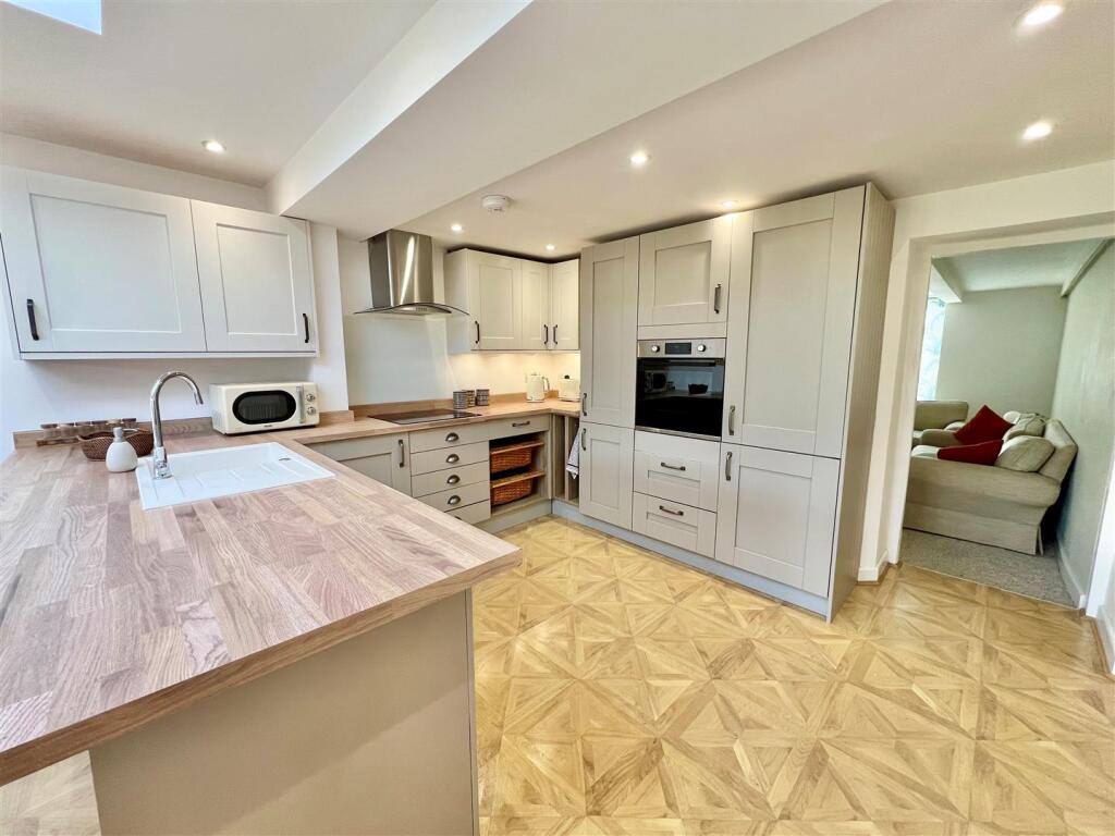 House in Portsmouth - View 5