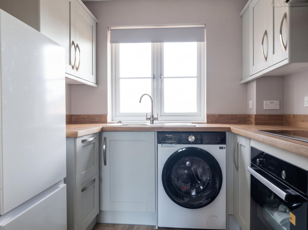 Apartment in Gloucester, Kingsway, Quedgeley - View 2