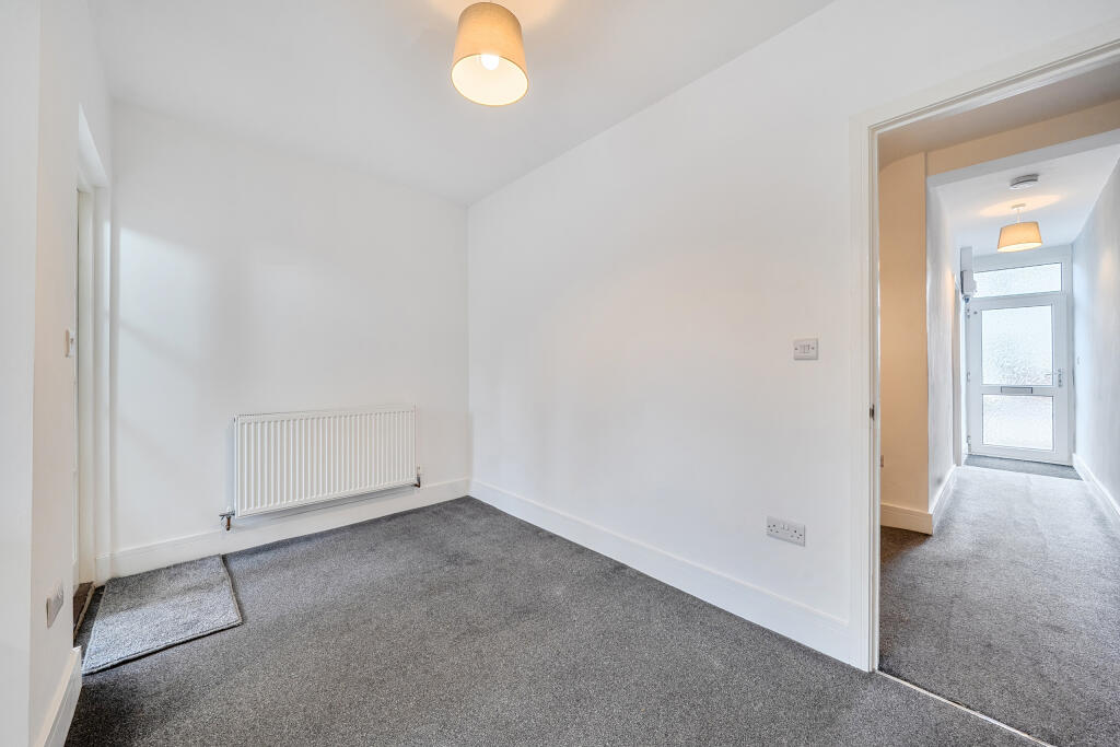 House in Taunton - View 4