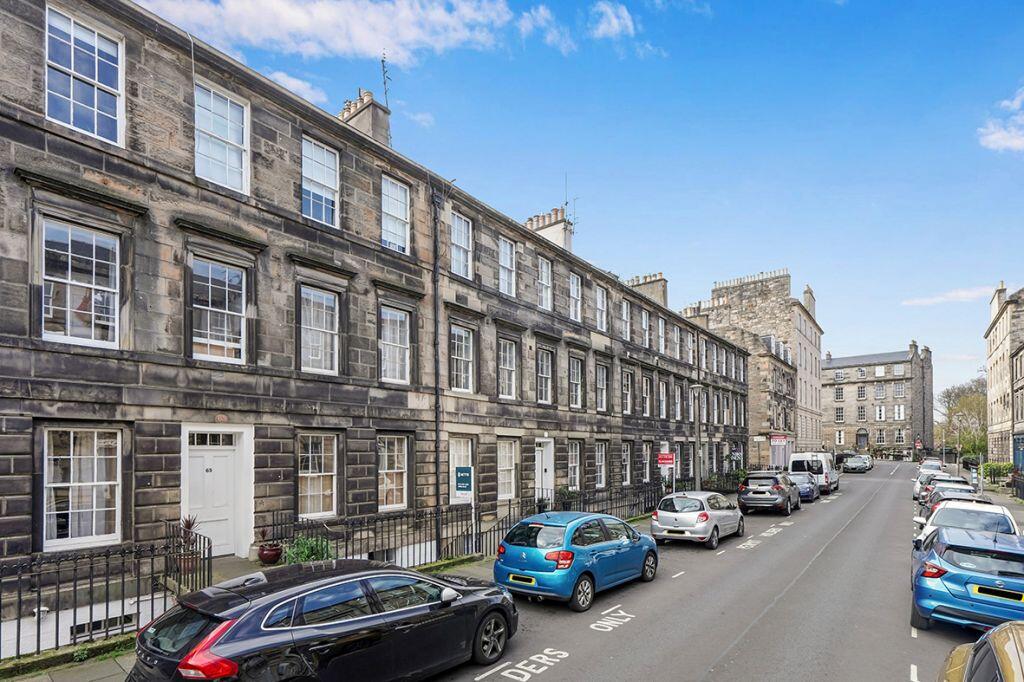 Main image of property: 67/6 Cumberland Street, Edinburgh, EH3 6RD