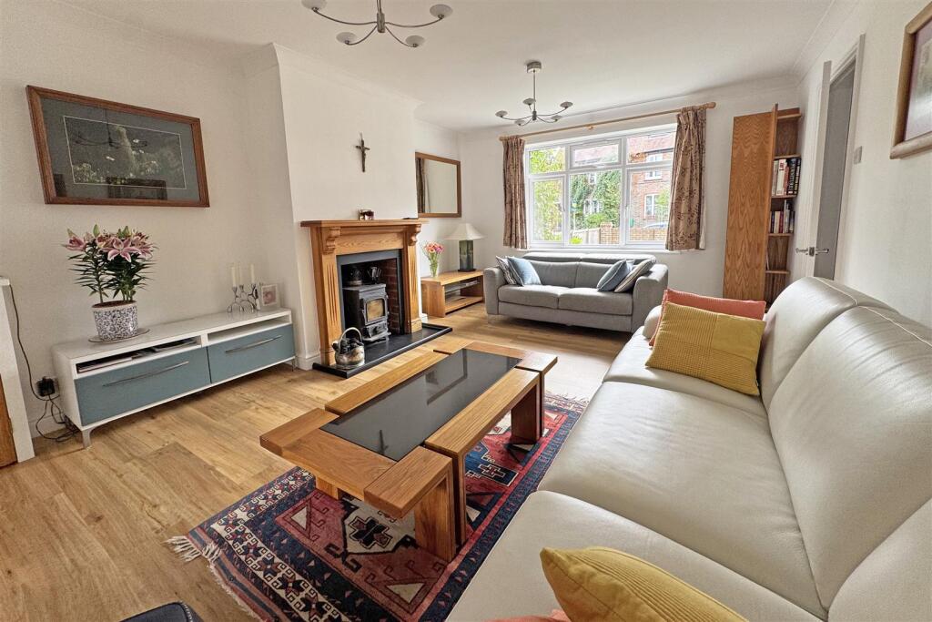 House in Guildford - View 3