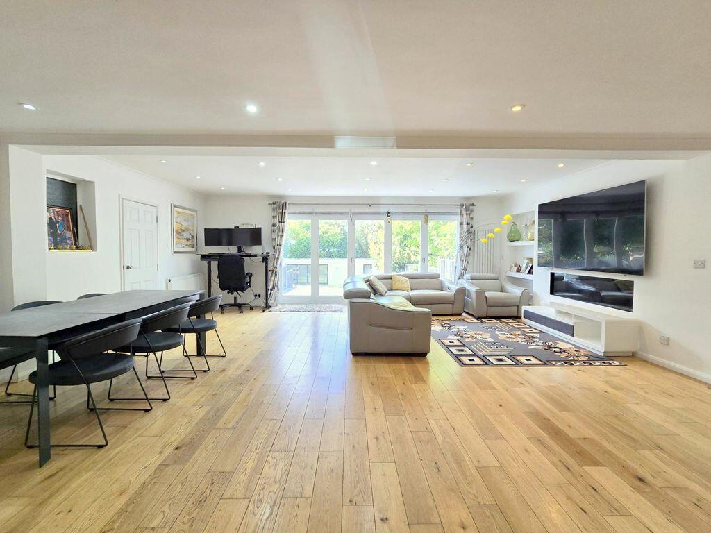 House in Three Rivers, Hunton Bridge, Abbots Langley - View 5