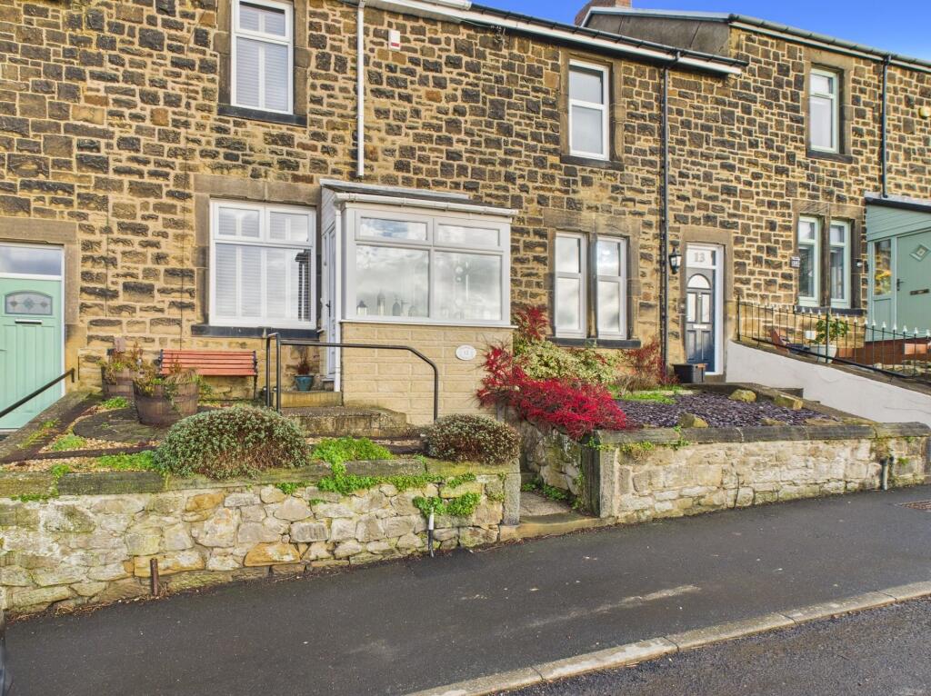 2-bed terraced on Prospect Terrace, Eighton Banks, NE9, £200,000