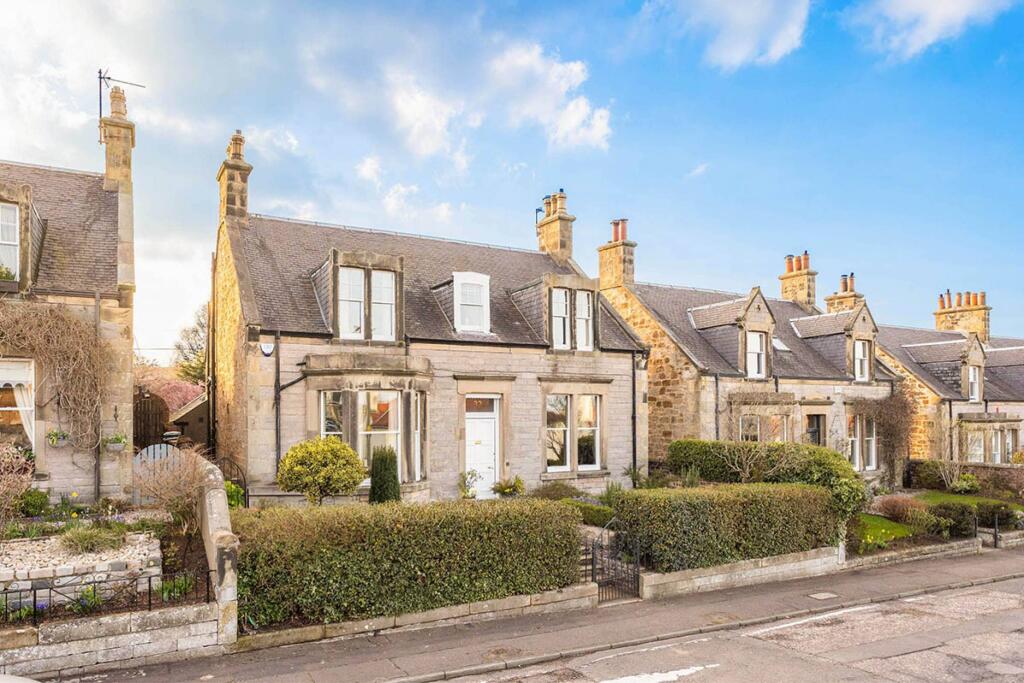 Main image of property: 32 Alnwickhill Road, Liberton, Edinburgh, EH16 6LN
