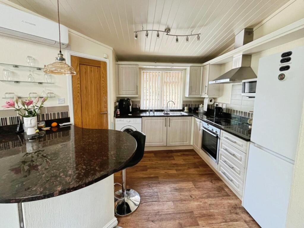 House in York - View 4