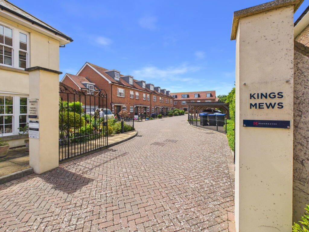 Main image of property: Kings Mews, Worthing, BN11 2FF