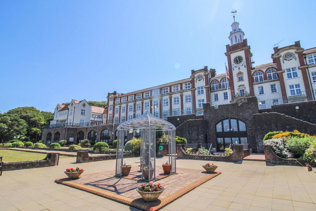 Main image of property: Nore Road, Portishead, Bristol, BS20 8DN