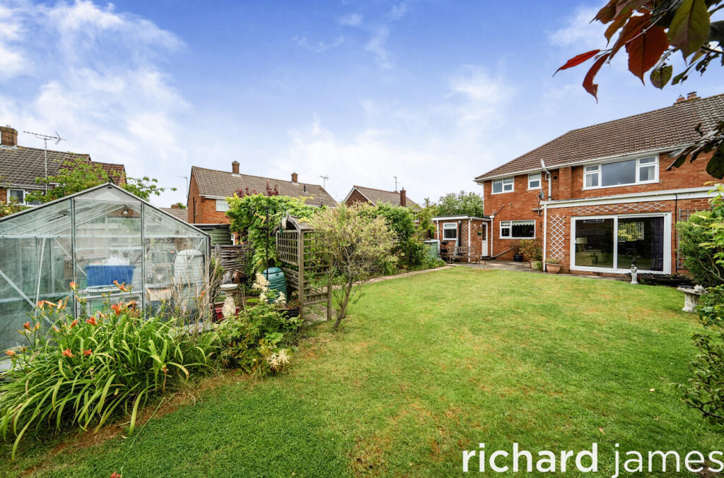 Englefield, Royal Wootton Bassett, SN4 photo 2