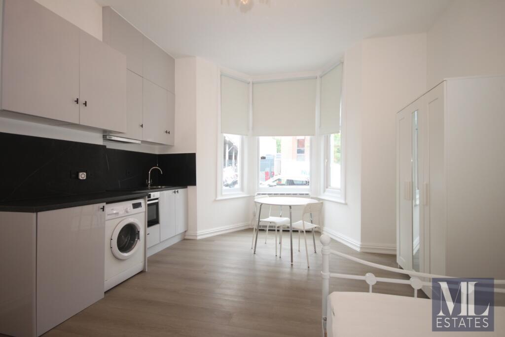 Studio flat for rent