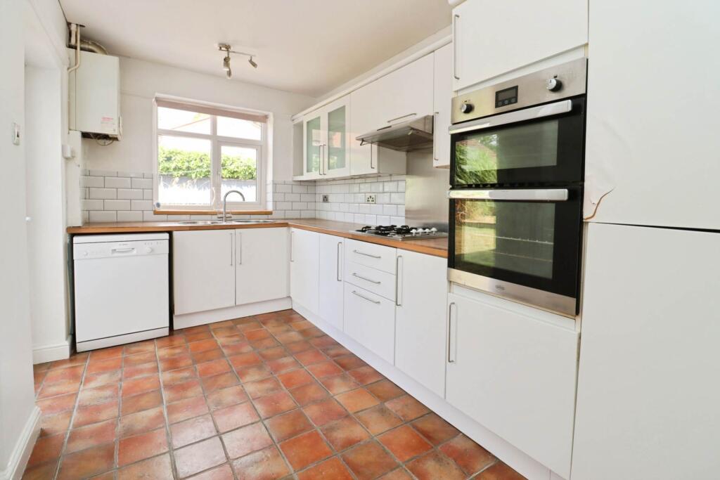 Croft Lane, Bromborough photo 3
