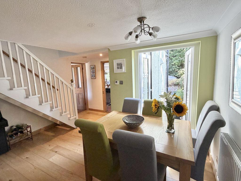 Wickham - Situated within  a short stroll to Wickham Square photo 2