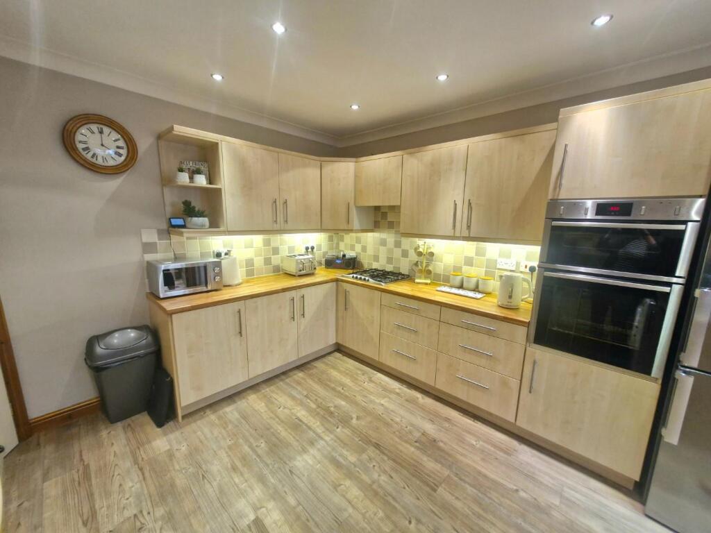 Parkfield Avenue, Delapre, Northampton NN4 photo 3