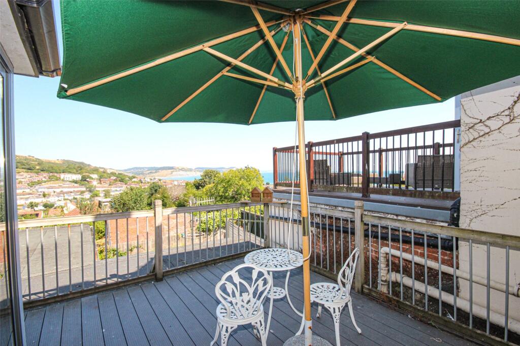 Apartment in Lyme Regis, Dorset - View 5
