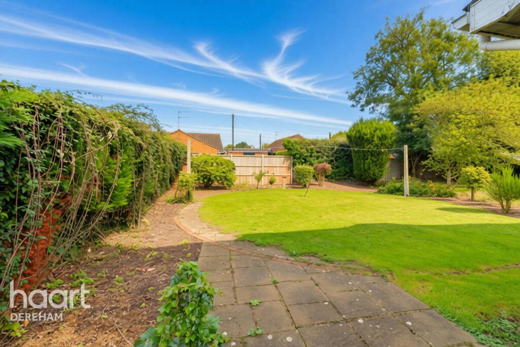 Cherry Tree Close, Dereham photo 2