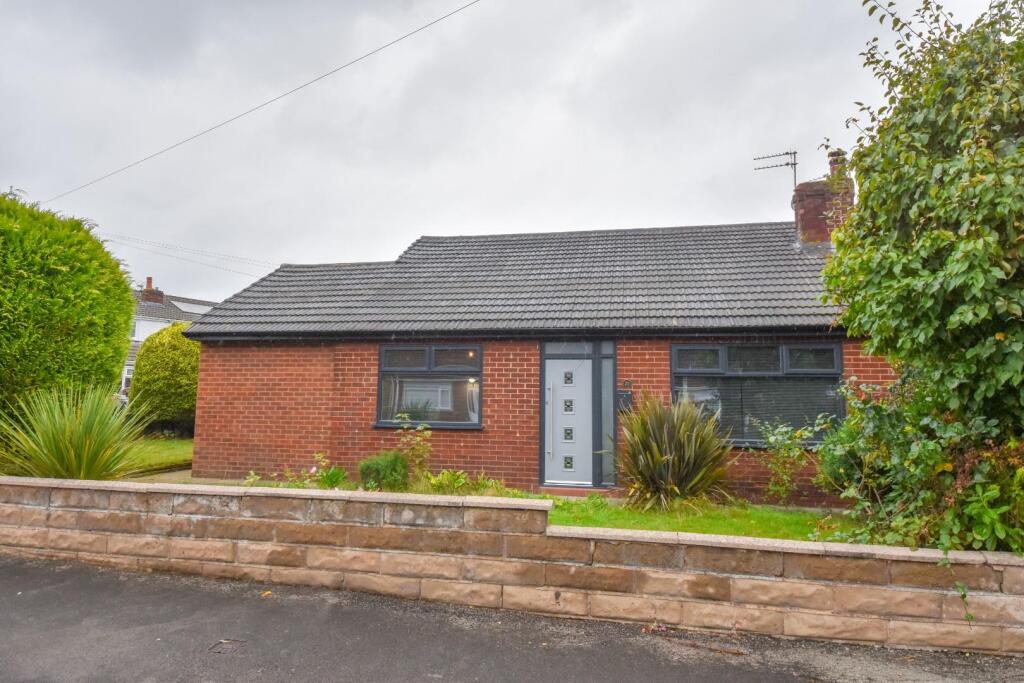 2-bed bungalow on Dellside Close, Ashton-In-Makerfield, Wigan, WN4 0ND, £275,000