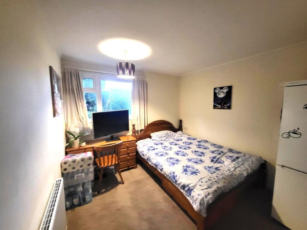 Shelley Close, Abingdon photo 4