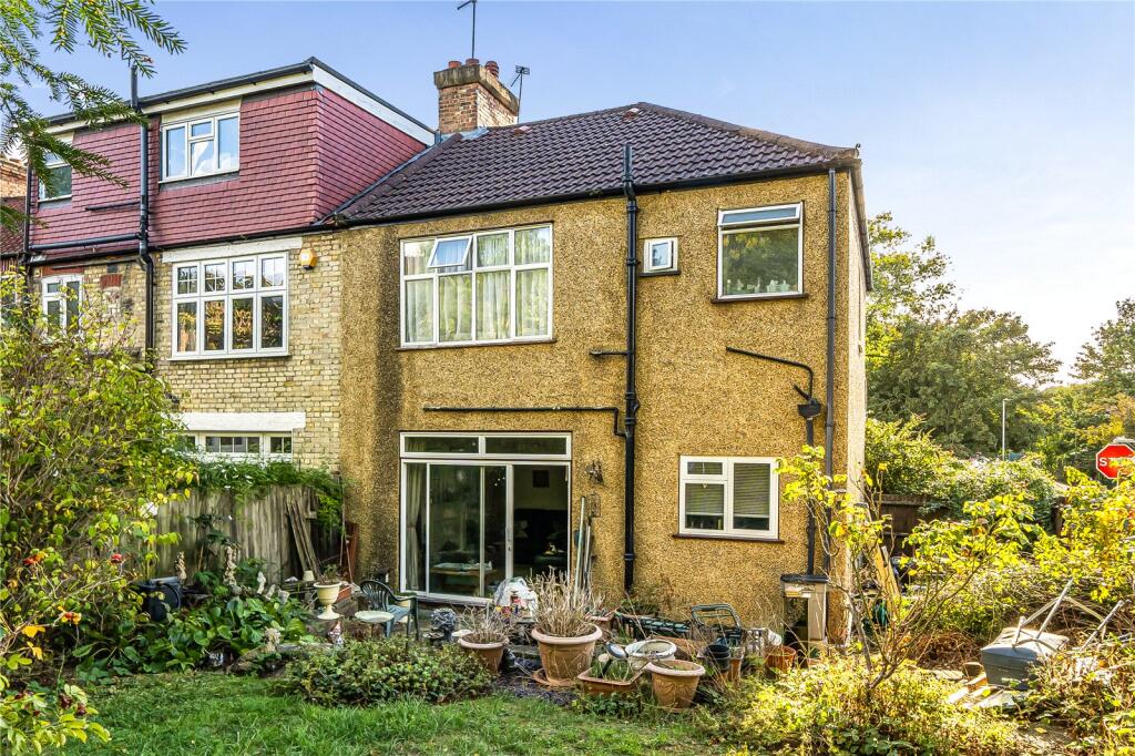 House in Barnet, Oakleigh Park, East Barnet - View 2