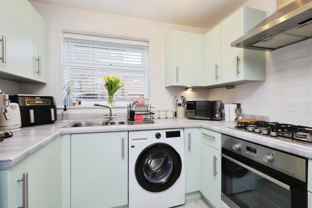Reid Crescent, Hellingly, Hailsham photo 4