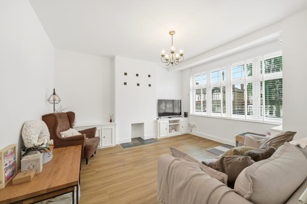 House in London - View 5