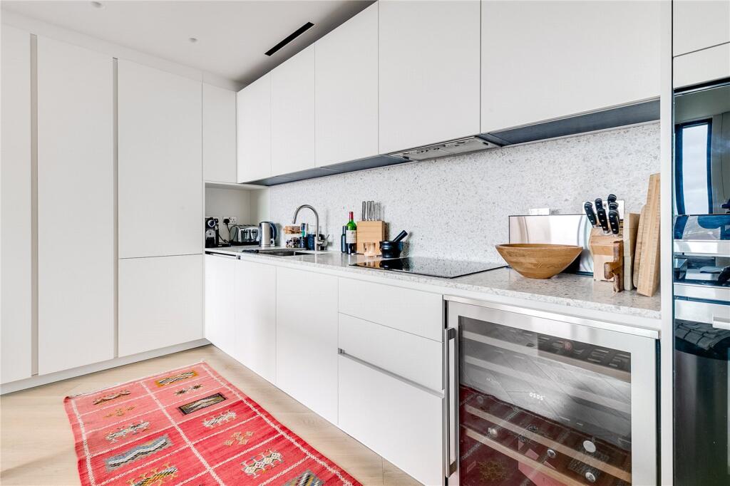 Apartment in London - View 2