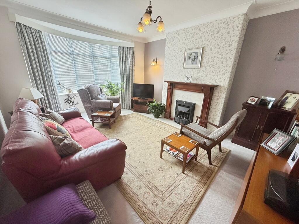 Grosvenor Avenue, Shipley, BD18 - View 3