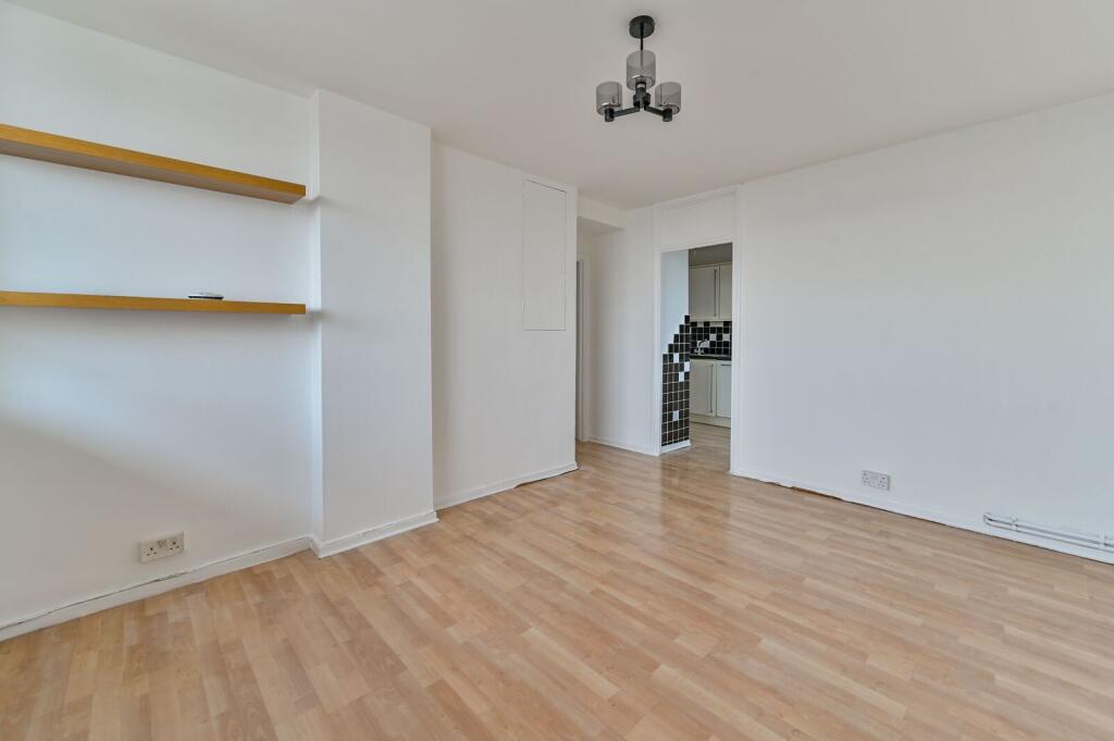 George Downing Estate, Cazenove Road, Stamford Hill, London, N16 - View 2
