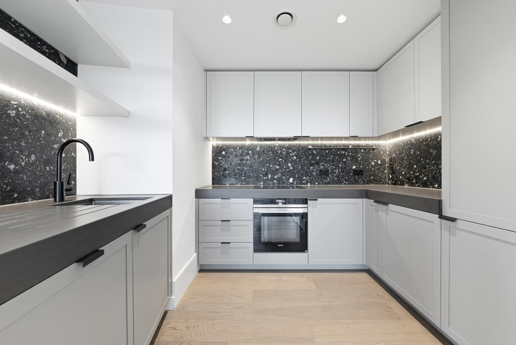 Apartment in London - View 5