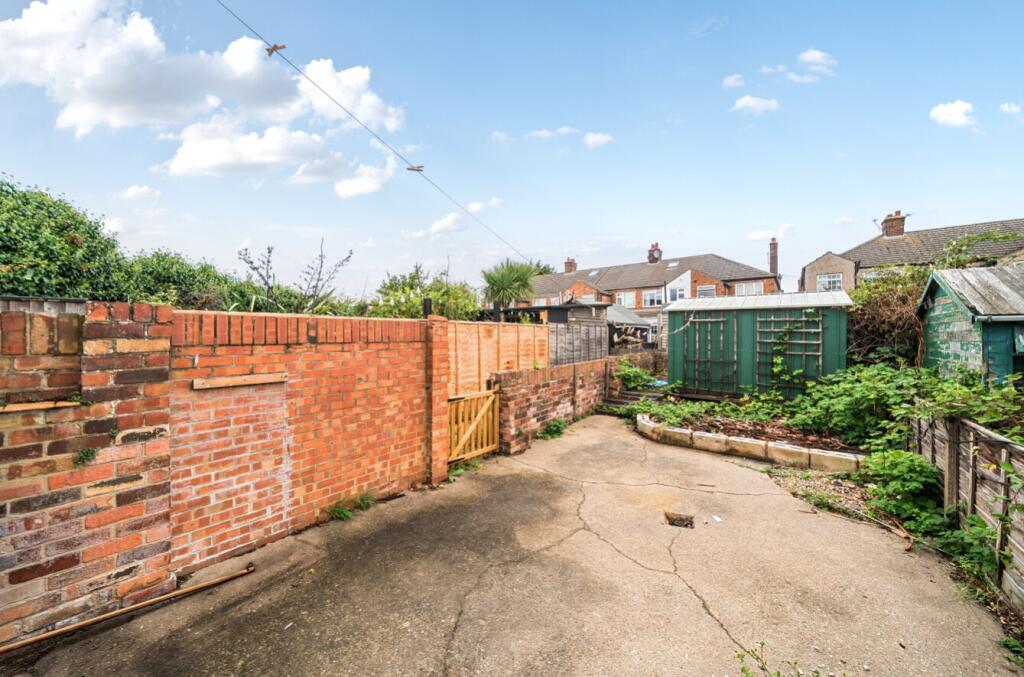 House in Doncaster, North East Lincolnshire - View 4