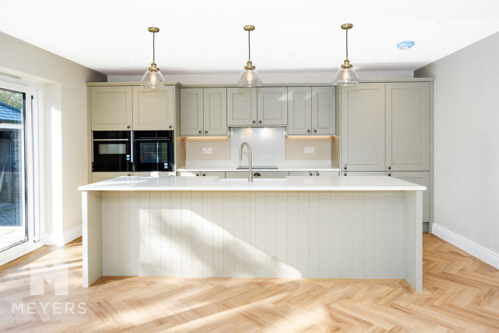Bushmead Drive | Ashley Heath | BH24 photo 3