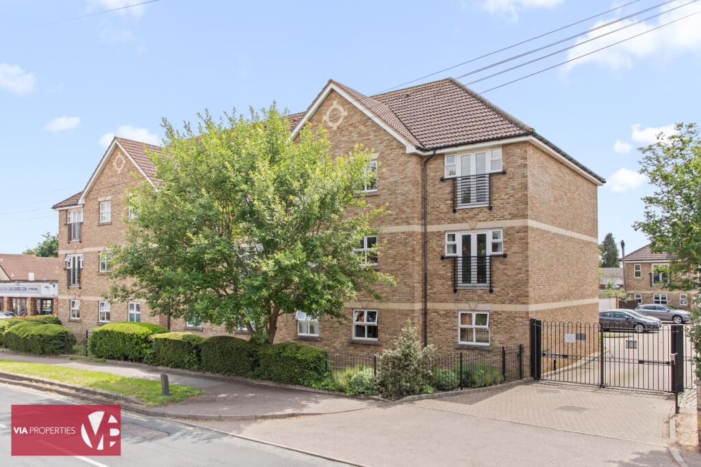 Main image of property: Park Lane, Broxbourne, EN10